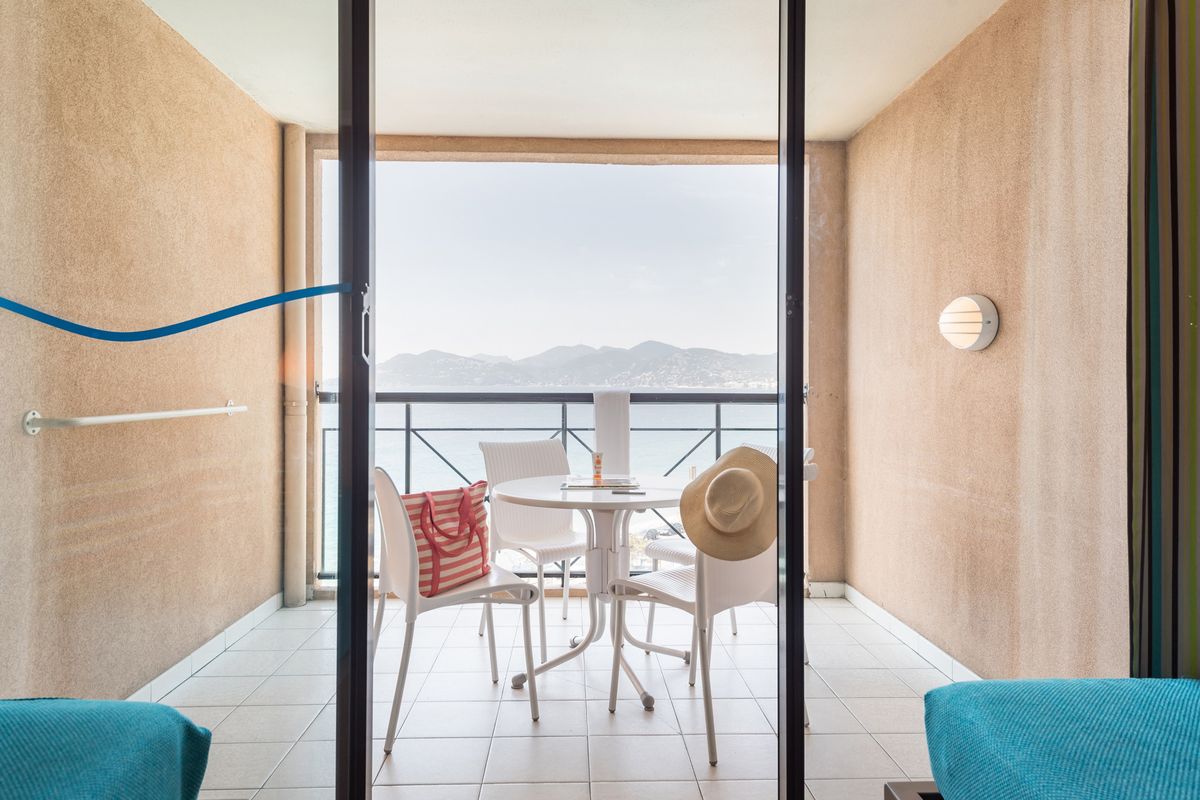 Terrasse vue mer du studio — La Palme d’Azur Cannes Verrerie